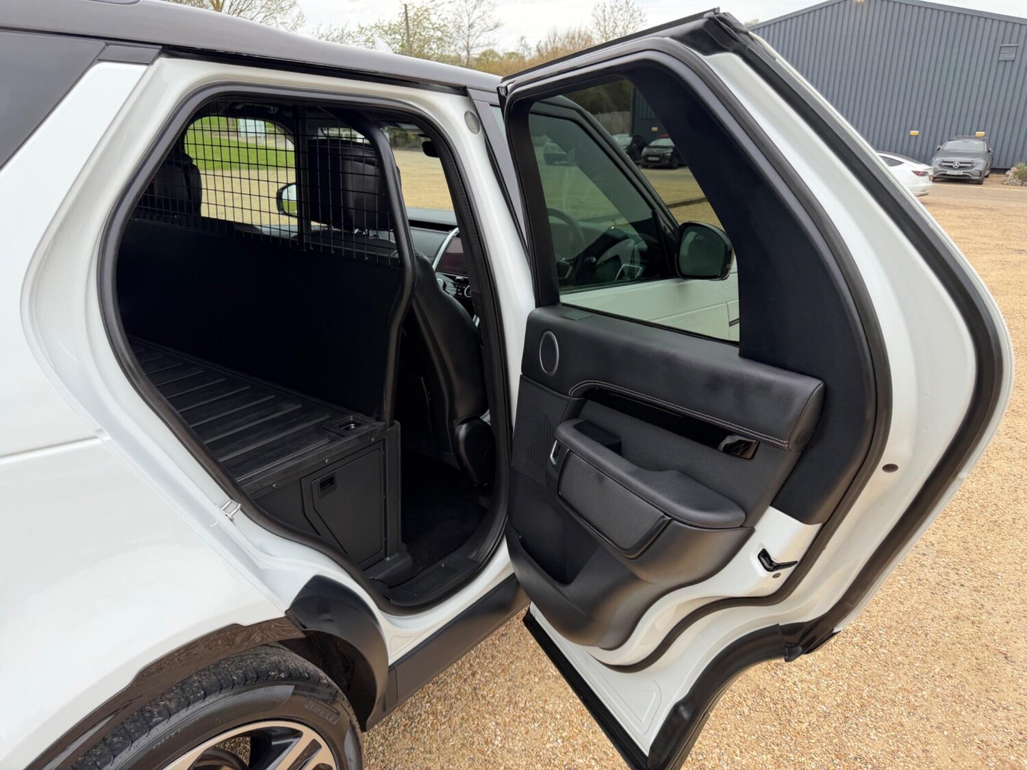 Used Land Rover Discovery 2023 for sale - 78185222: Photo 30