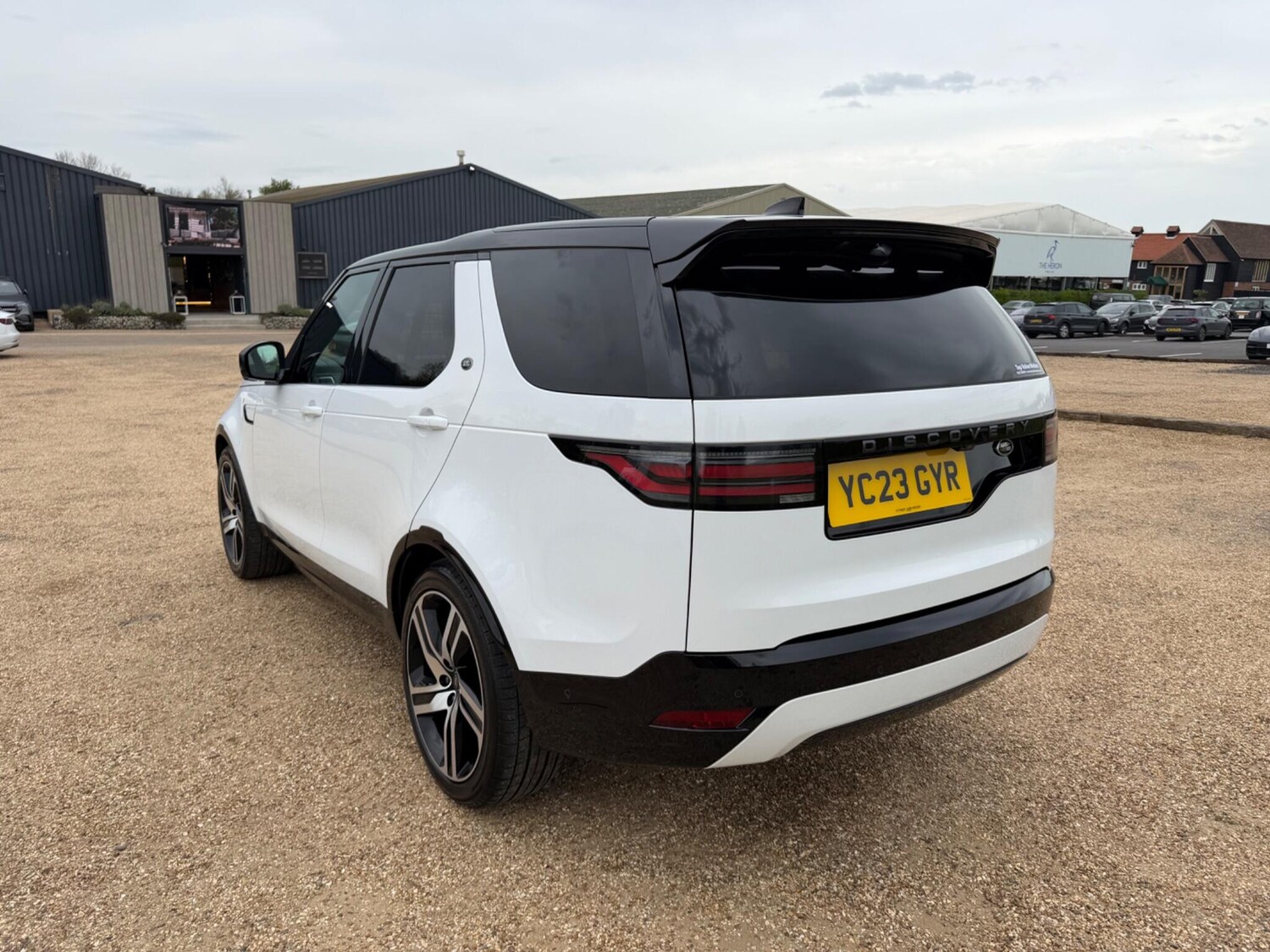 Used Land Rover Discovery 2023 for sale - 78185222: Photo 5