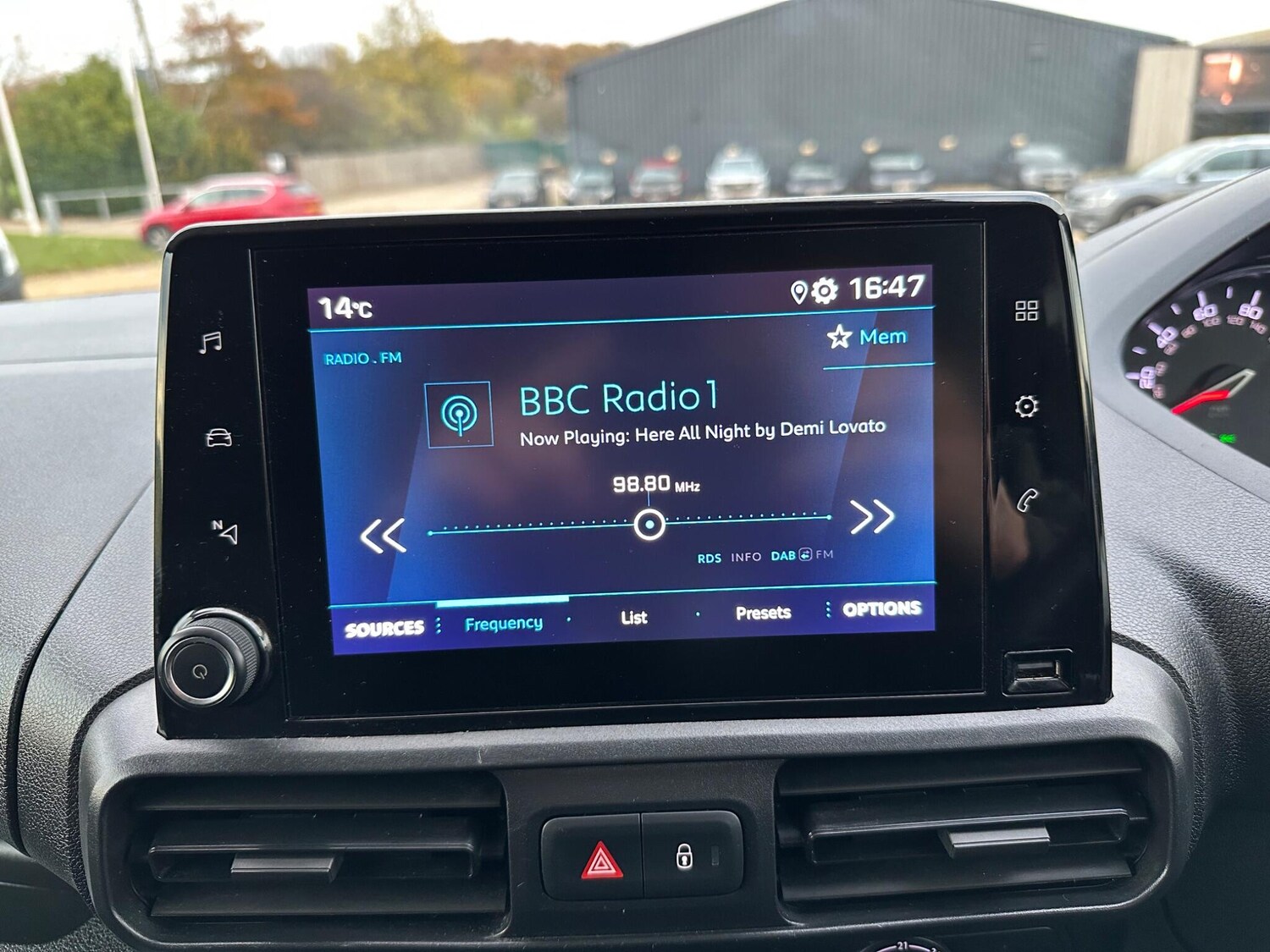 Used Peugeot Partner 2023 for sale - 76381085: Photo 15