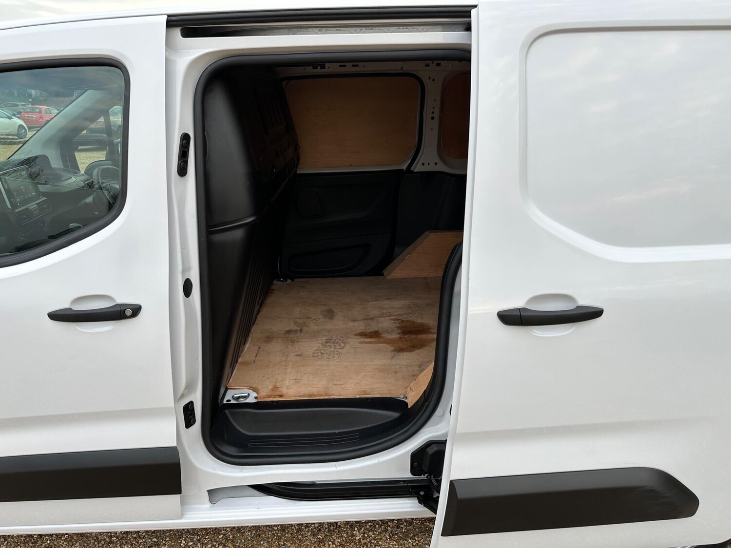 Used Peugeot Partner 2023 for sale - 76381085: Photo 19