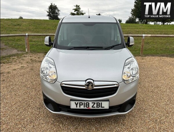 Used Vauxhall Combo 2018 for sale - 75071305: Photo 2