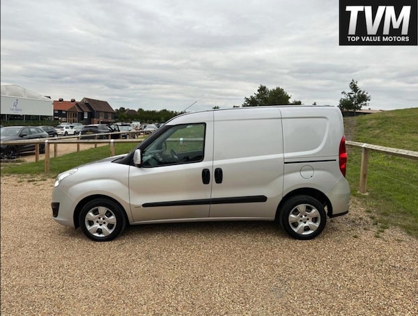 Used Vauxhall Combo 2018 for sale - 75071305: Photo 4