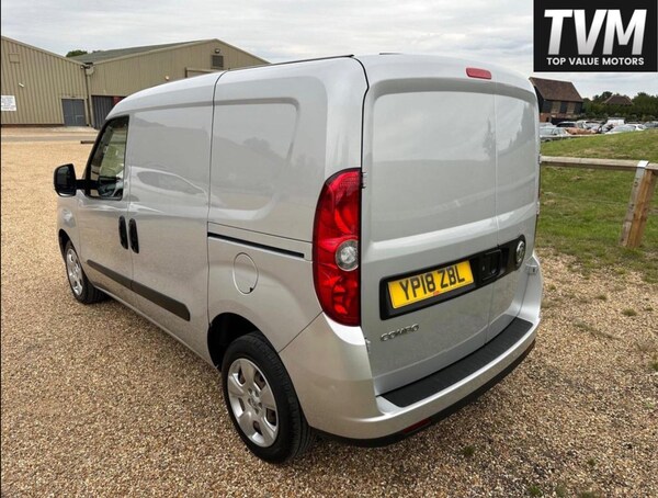Used Vauxhall Combo 2018 for sale - 75071305: Photo 5