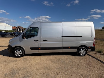 Used Nissan Interstar 2022 for sale - 79401475: Photo