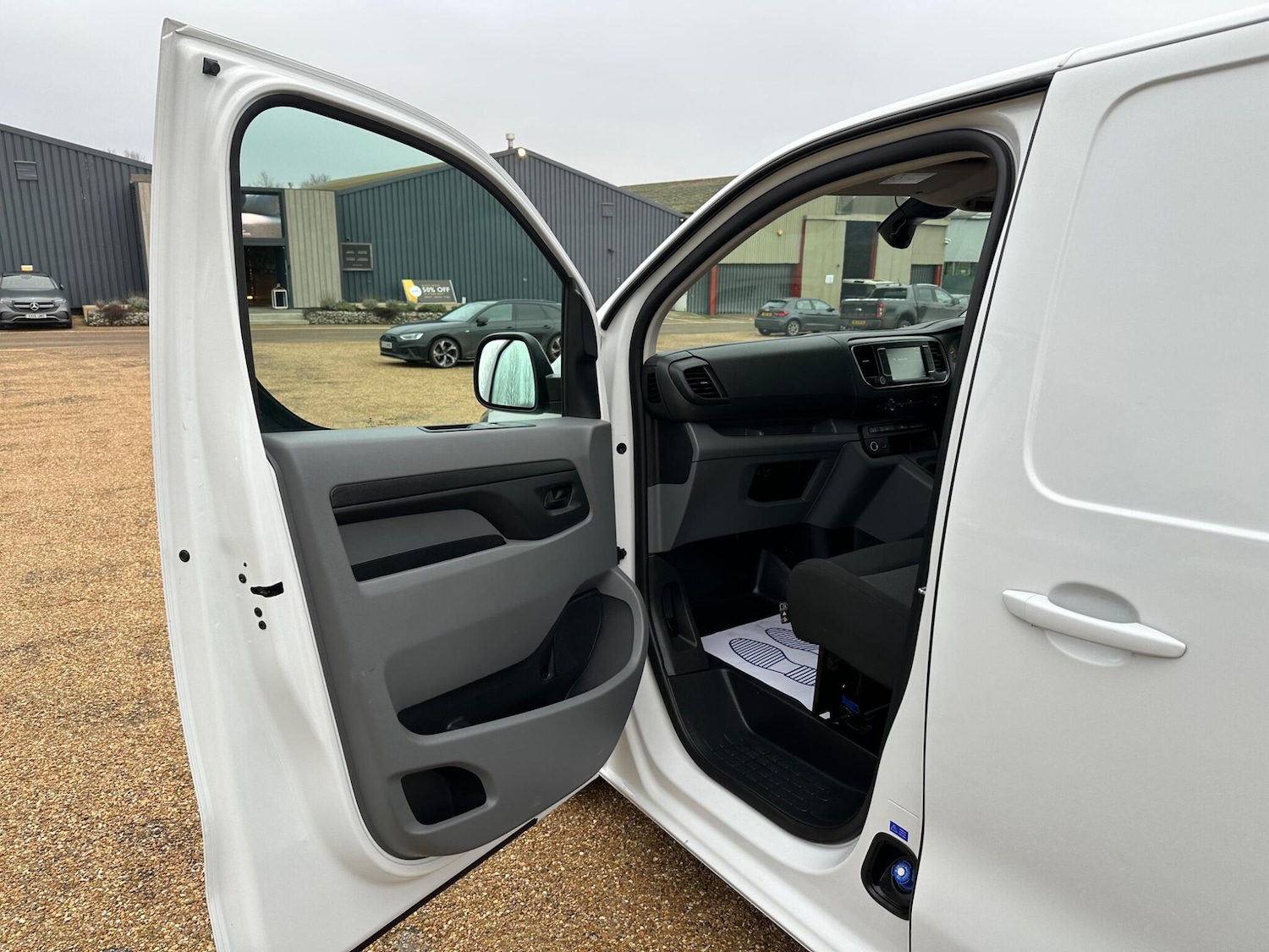 Used Vauxhall Vivaro 2023 for sale - 77396032: Photo 17