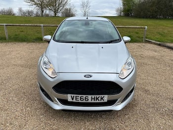 Used Ford Fiesta Van 2016 for sale - 79651171: Photo