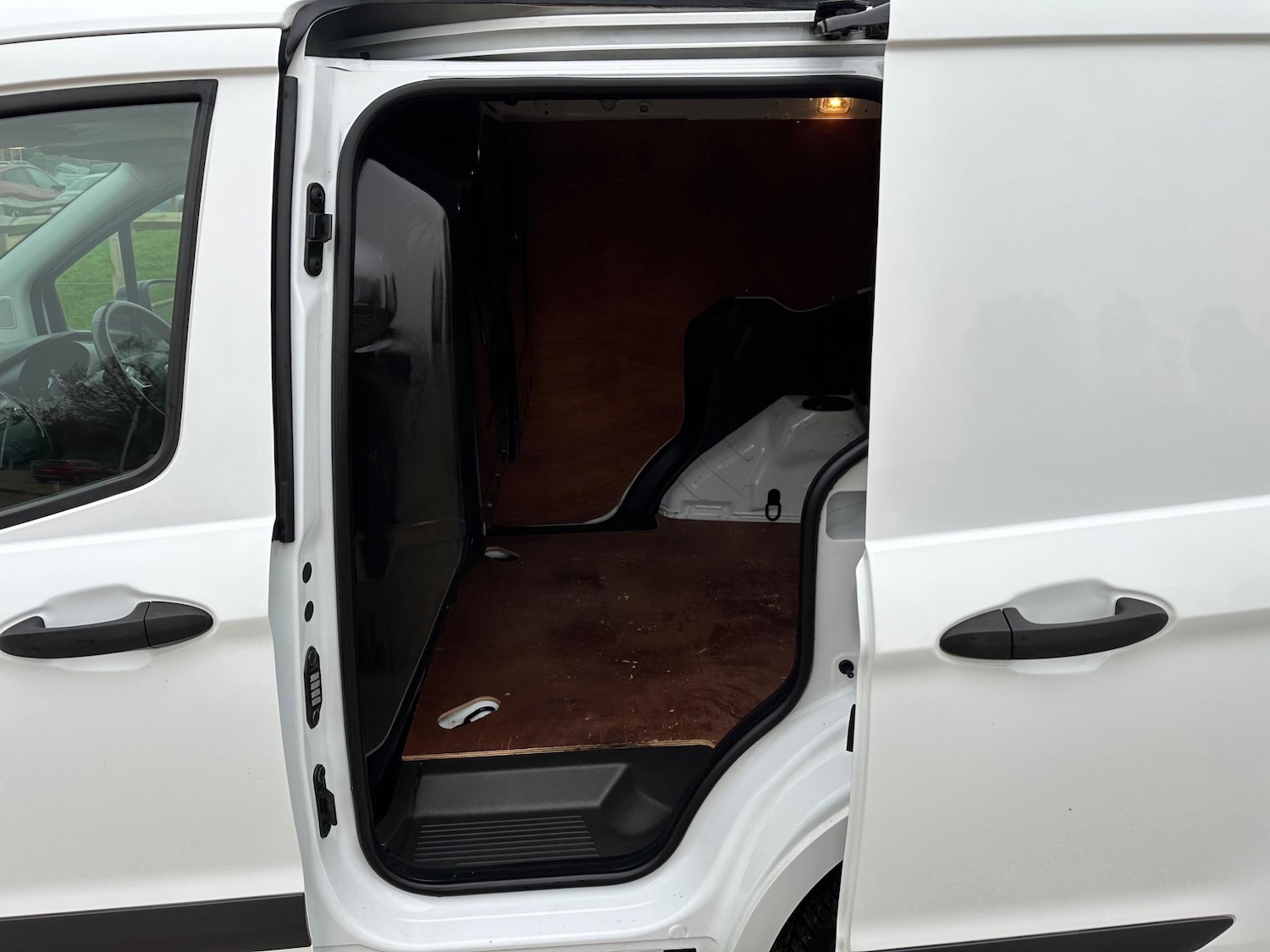 Used Ford Transit Courier 2019 for sale - 76990374: Photo 13
