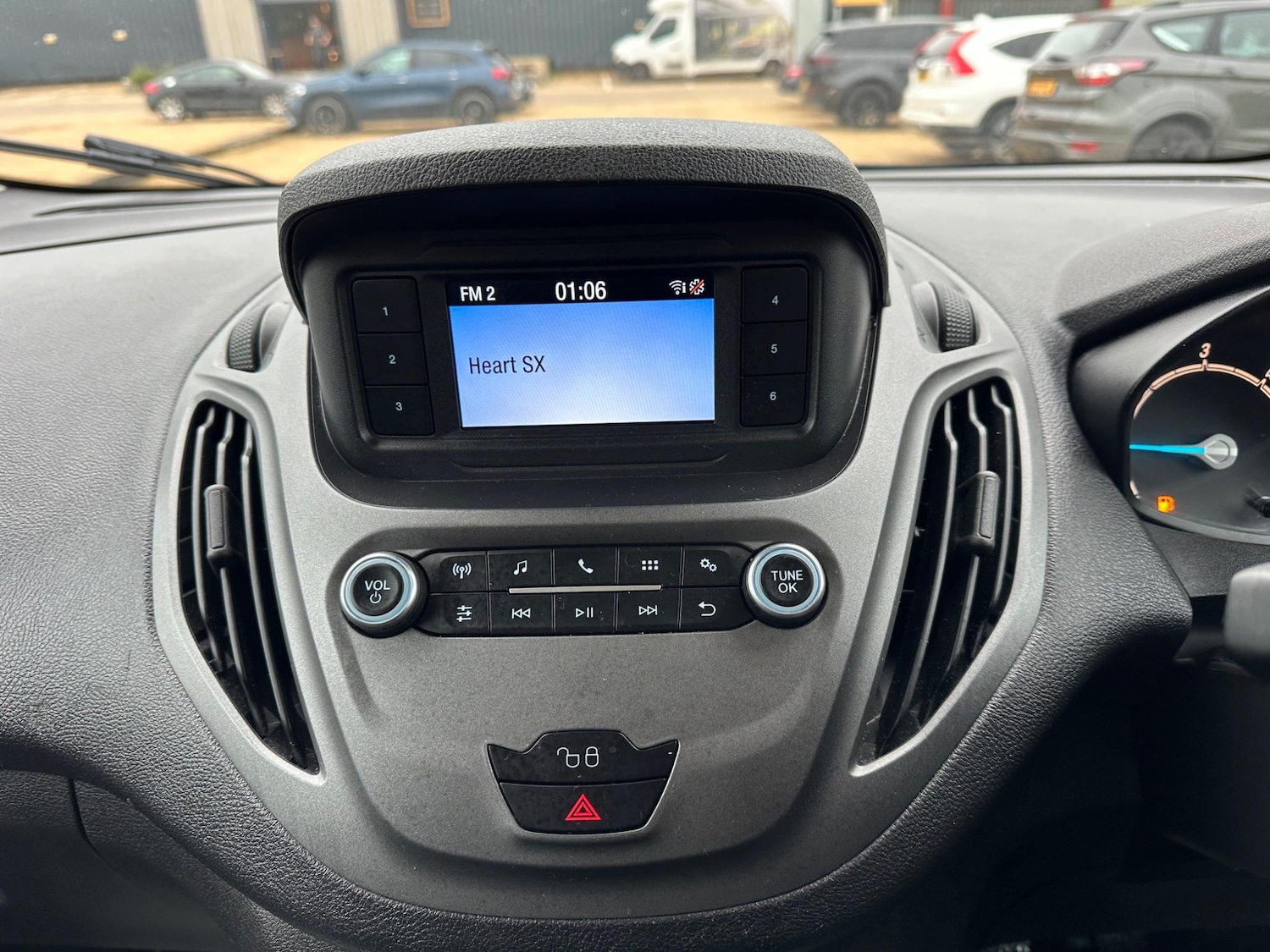 Used Ford Transit Courier 2019 for sale - 76990374: Photo 18