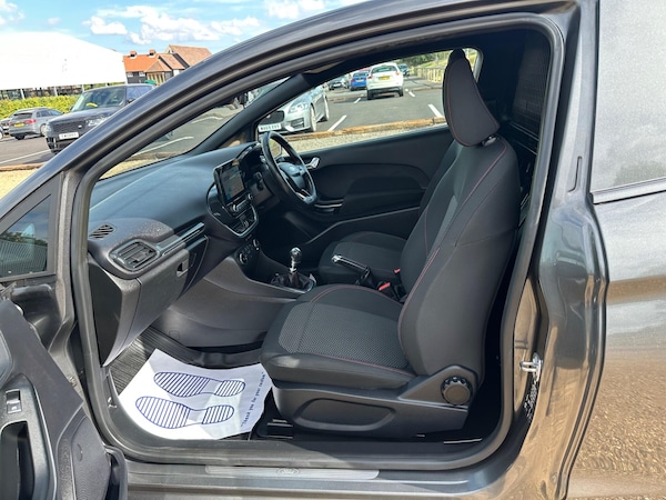 Used Ford Fiesta Van 2019 for sale - 75614090: Photo 14