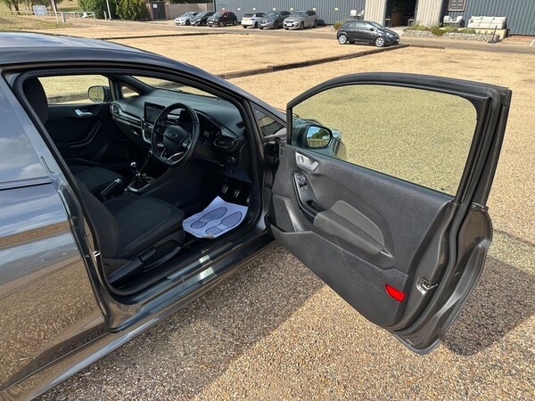 Used Ford Fiesta Van 2019 for sale - 75614090: Photo 18