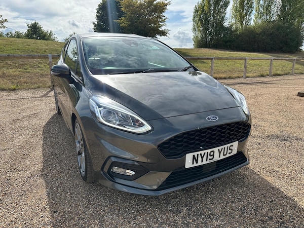 Used Ford Fiesta Van 2019 for sale - 75614090: Photo 1