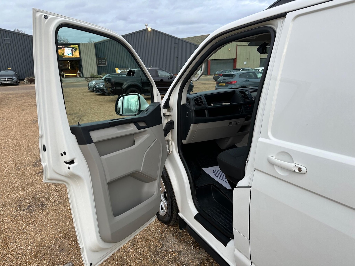 Used Volkswagen Transporter 2019 for sale - 76976255: Photo 19