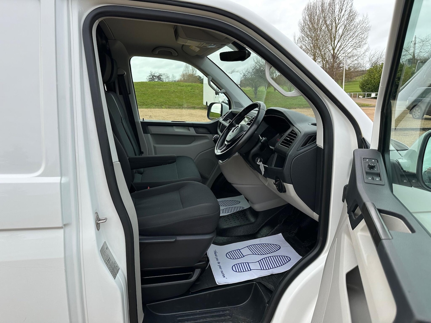 Used Volkswagen Transporter 2019 for sale - 76976255: Photo 9