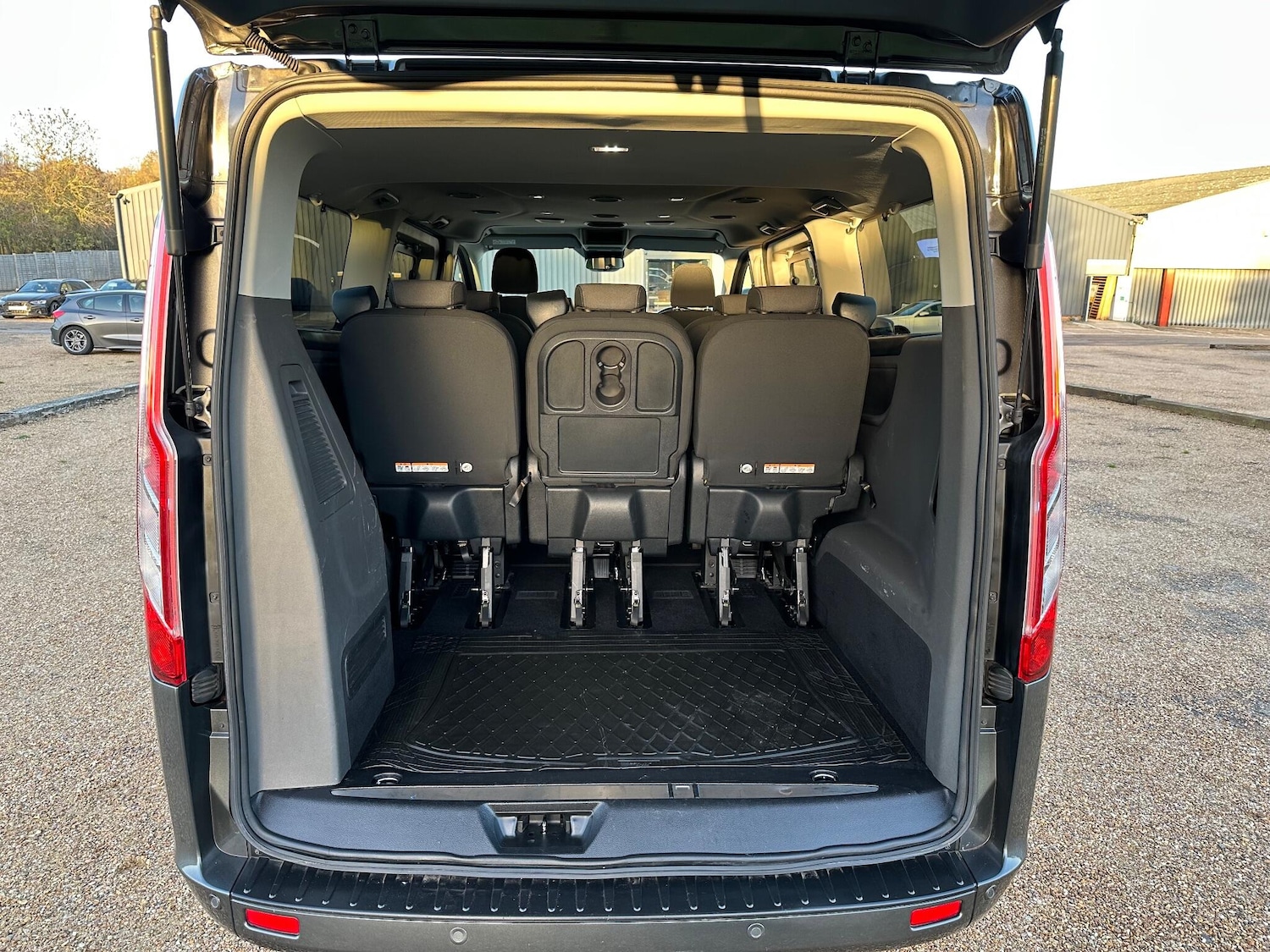 Used Ford Tourneo Custom 2020 for sale - 76573395: Photo 16