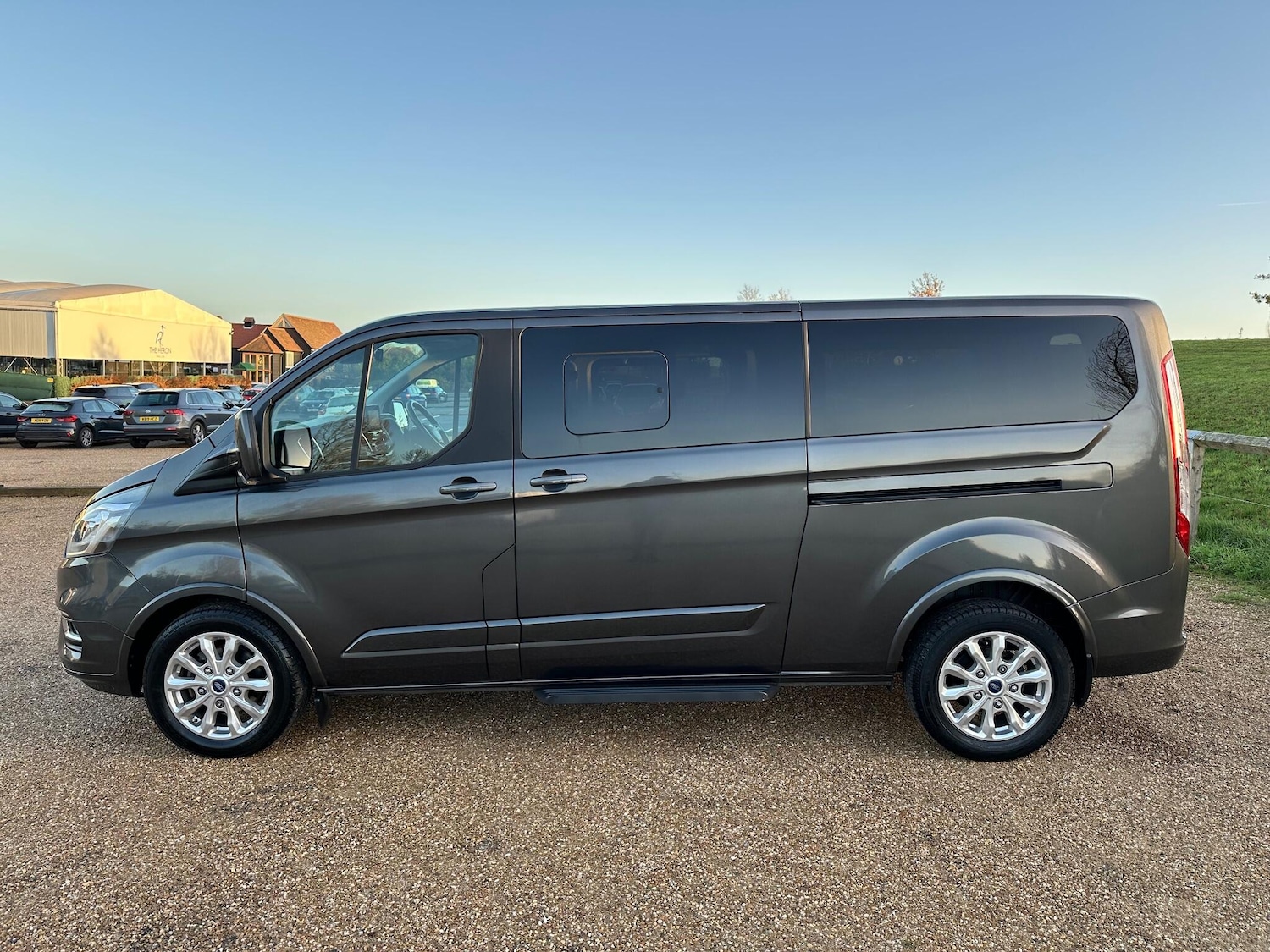 Used Ford Tourneo Custom 2020 for sale - 76573395: Photo 4