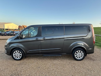 Used Ford Tourneo Custom 2020 for sale - 76573395: Photo