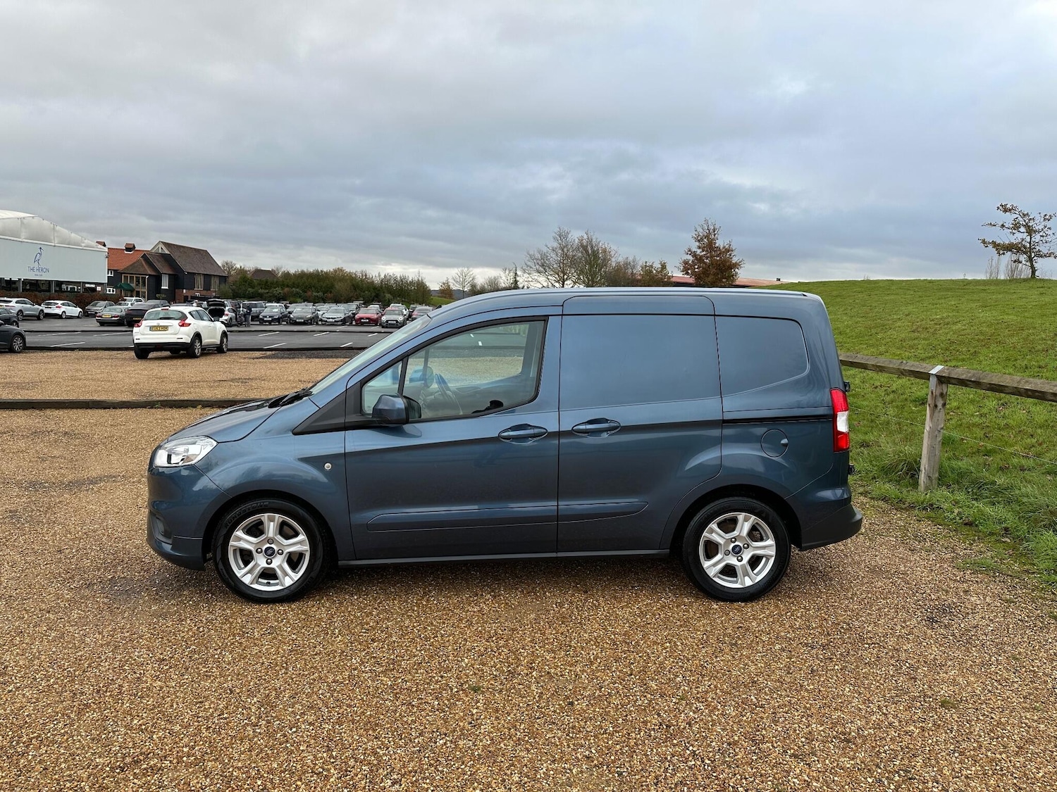 Used Ford Transit Courier for sale - 77753781: Photo 4