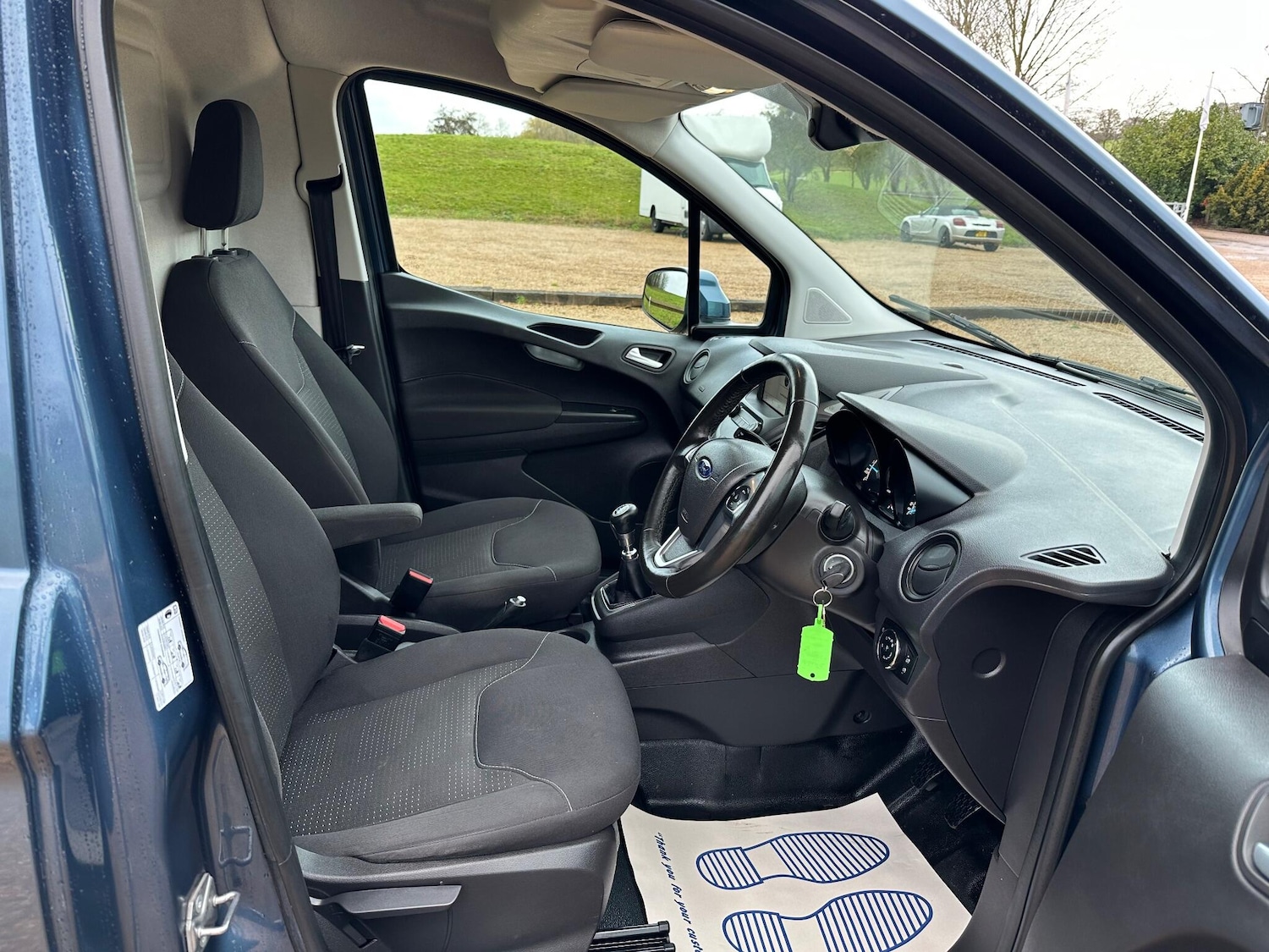 Used Ford Transit Courier for sale - 77753781: Photo 9