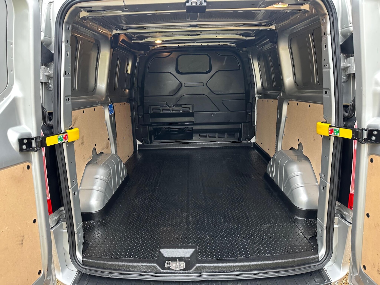 Used Ford Transit Custom 2023 for sale - 76988905: Photo 15