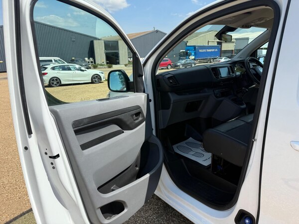 Used Vauxhall Vivaro 2020 for sale - 74611225: Photo 20