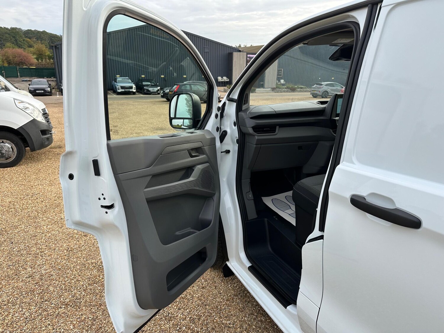 Used Volkswagen Transporter 2025 for sale - 76099229: Photo 18