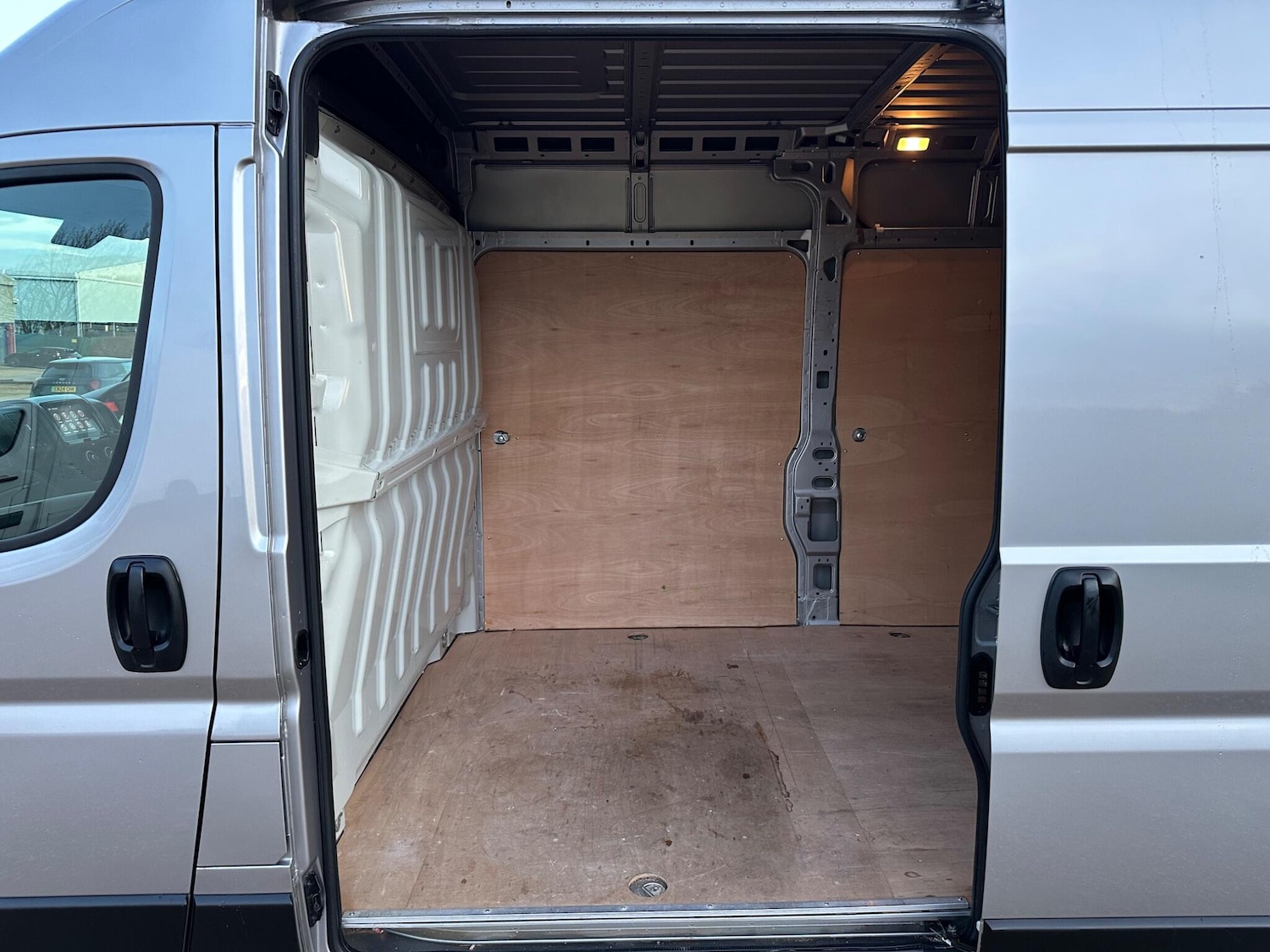 Used Peugeot Boxer 2023 for sale - 76527940: Photo 17