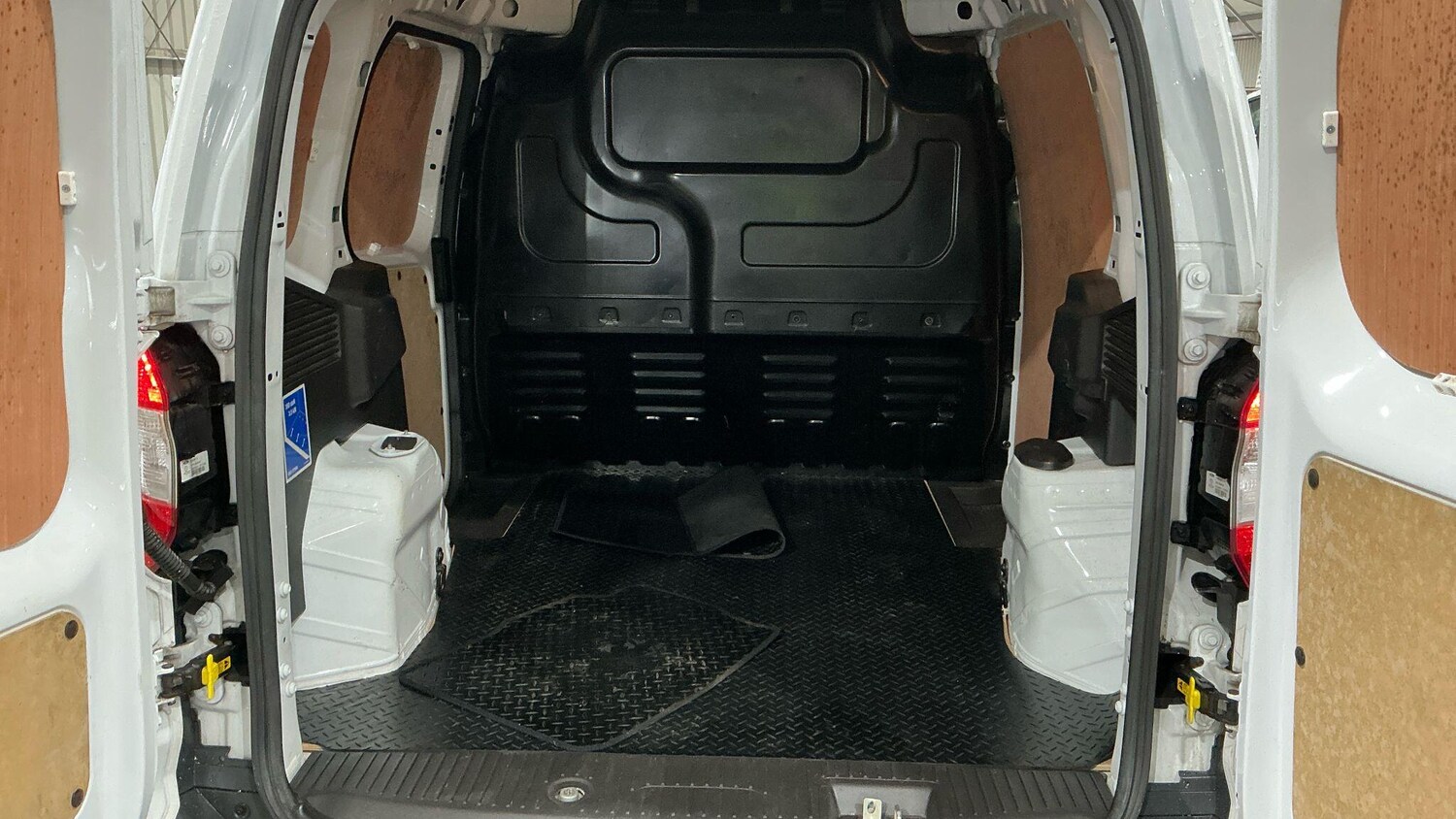 Used Ford Transit Courier 2019 for sale - 77523843: Photo 3