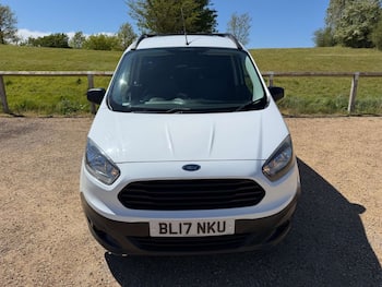 Used Ford Transit Courier 2017 for sale - 79651173: Photo