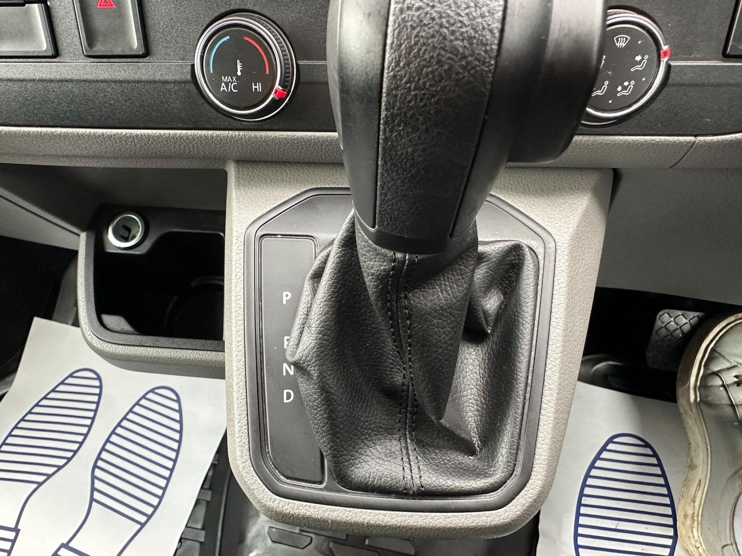 Used Volkswagen Transporter 2024 for sale - 76408701: Photo 14