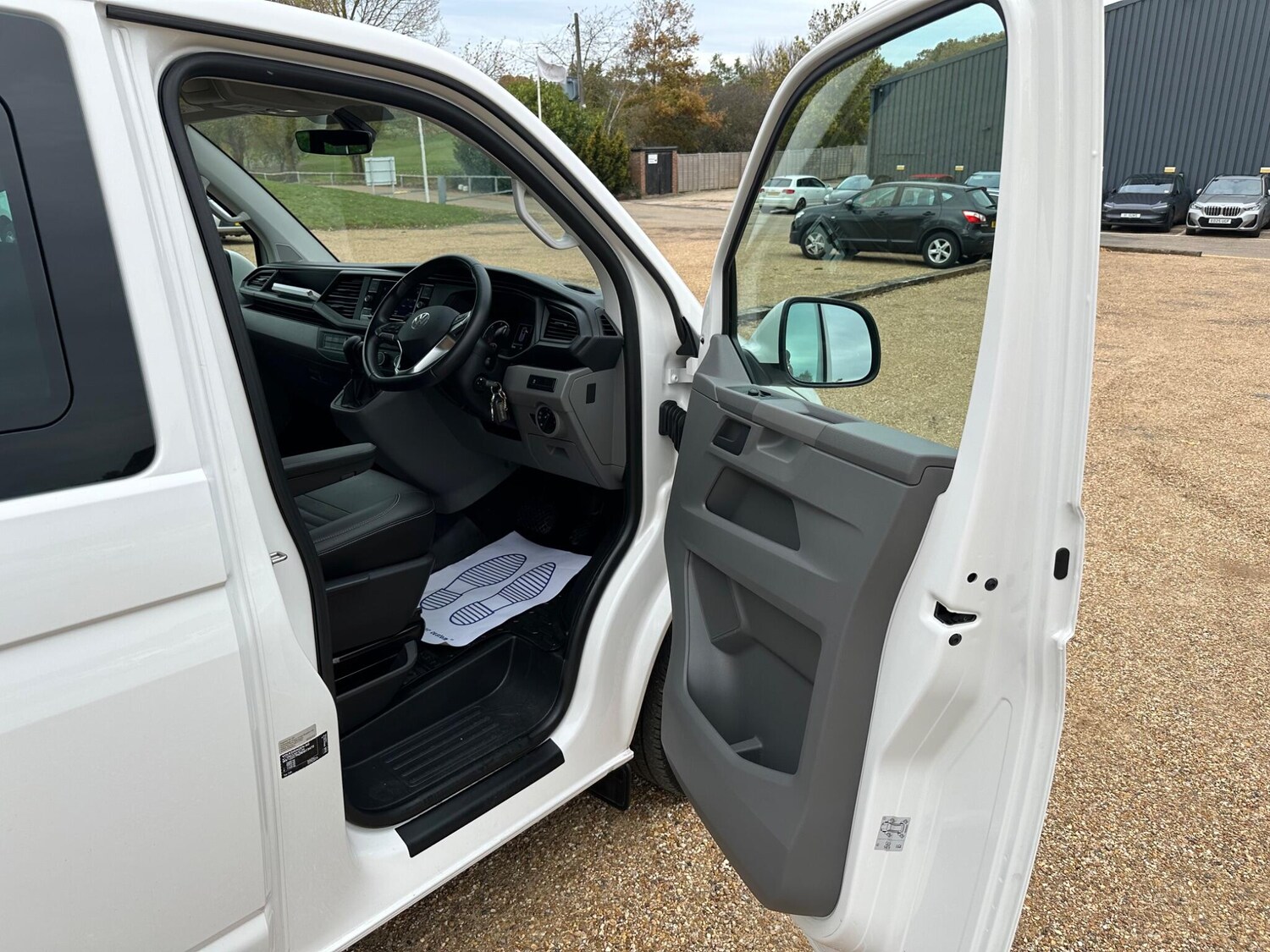 Used Volkswagen Transporter 2024 for sale - 76408701: Photo 22