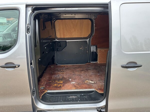 Used Vauxhall Vivaro 2019 for sale - 76123093: Photo 18
