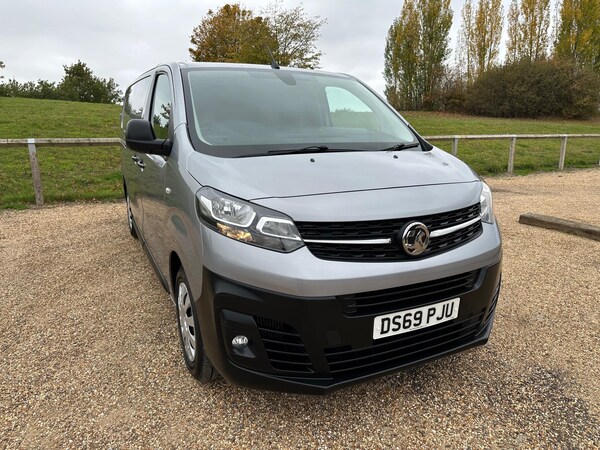 Used Vauxhall Vivaro 2019 for sale - 76123093: Photo 1