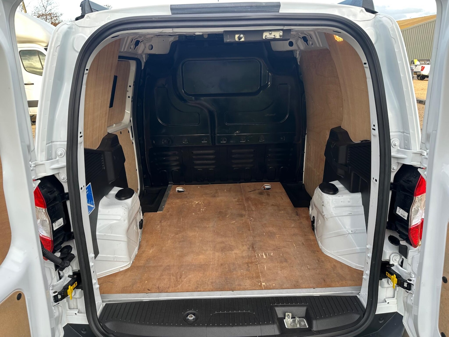 Used Ford Transit Courier 2023 for sale - 76527732: Photo 15