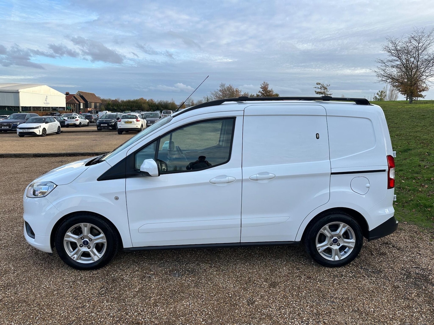 Used Ford Transit Courier 2023 for sale - 76527732: Photo 4