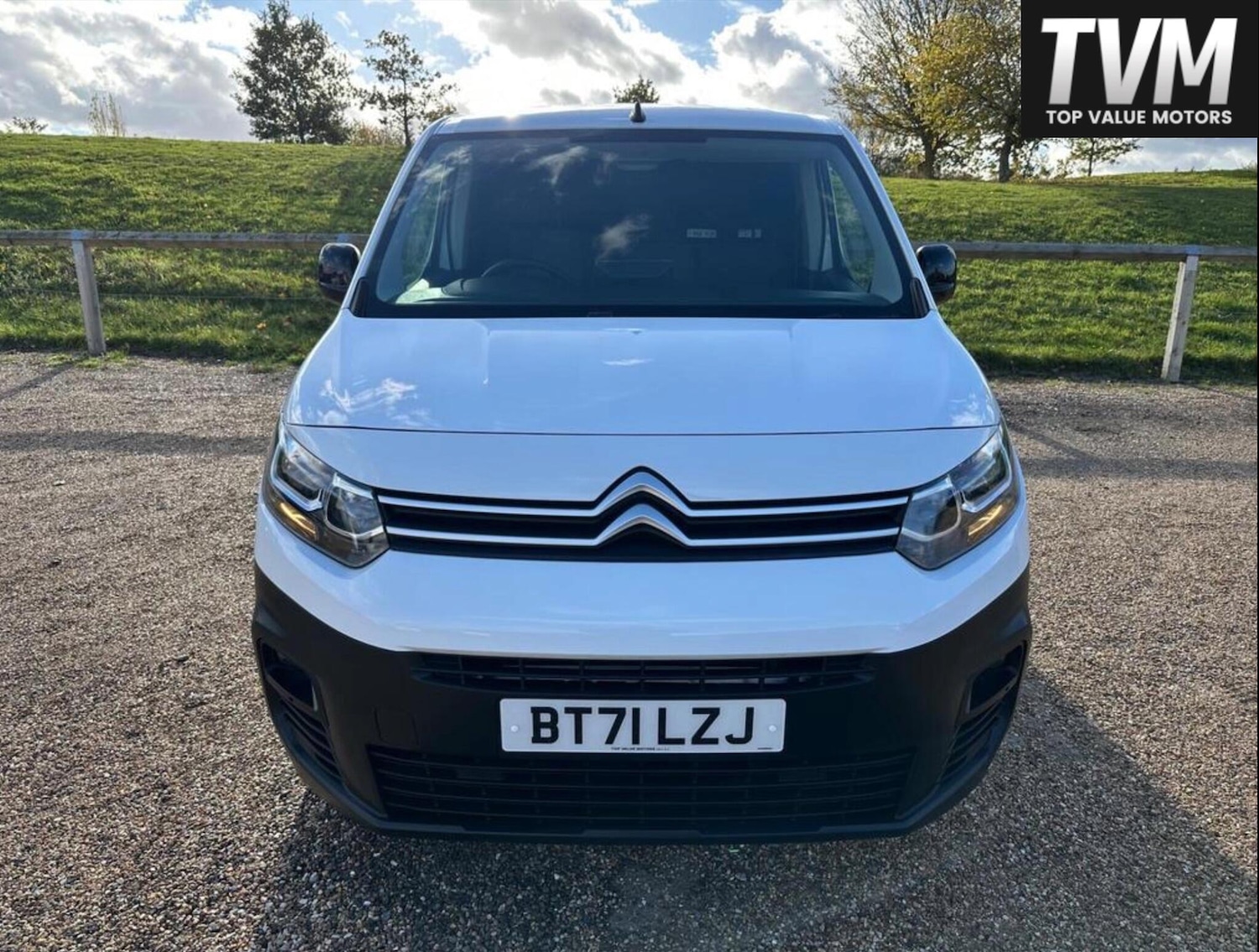 Used Citroen Berlingo 2021 for sale - 76996132: Photo 2