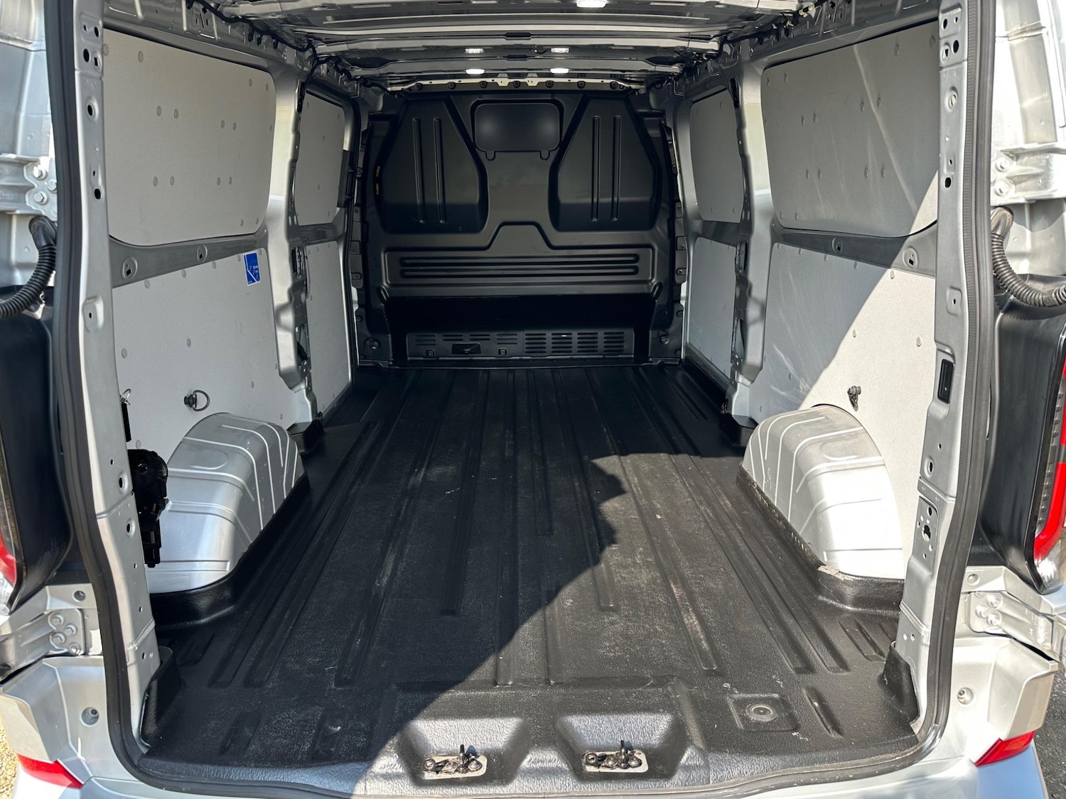 Used Ford Transit Custom 2024 for sale - 76997419: Photo 13