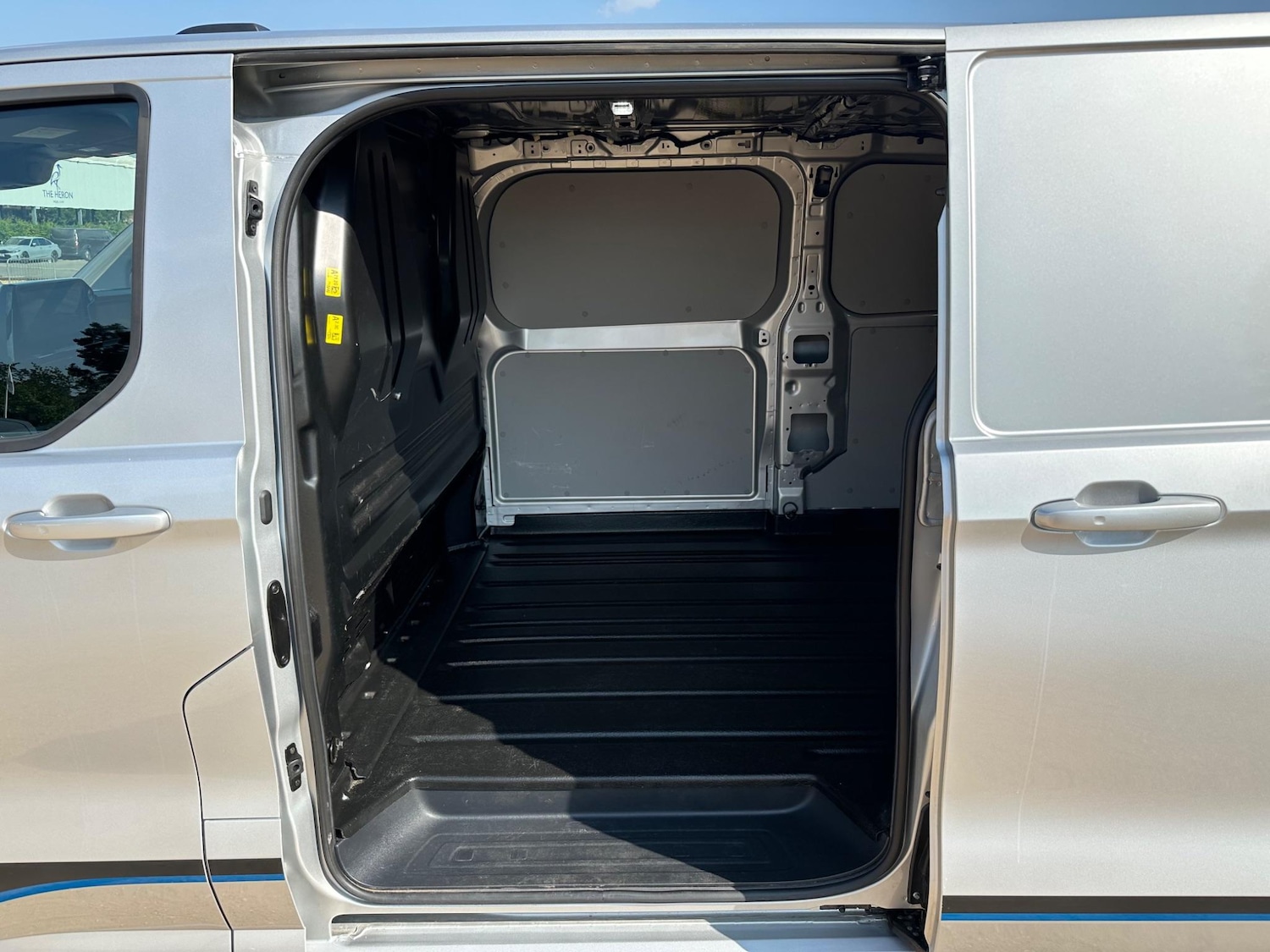 Used Ford Transit Custom 2024 for sale - 76997419: Photo 14