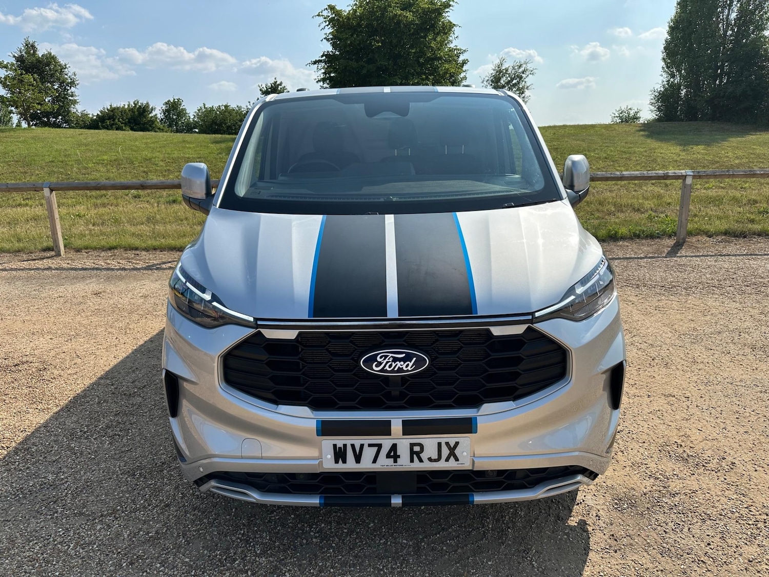 Used Ford Transit Custom 2024 for sale - 76997419: Photo 2