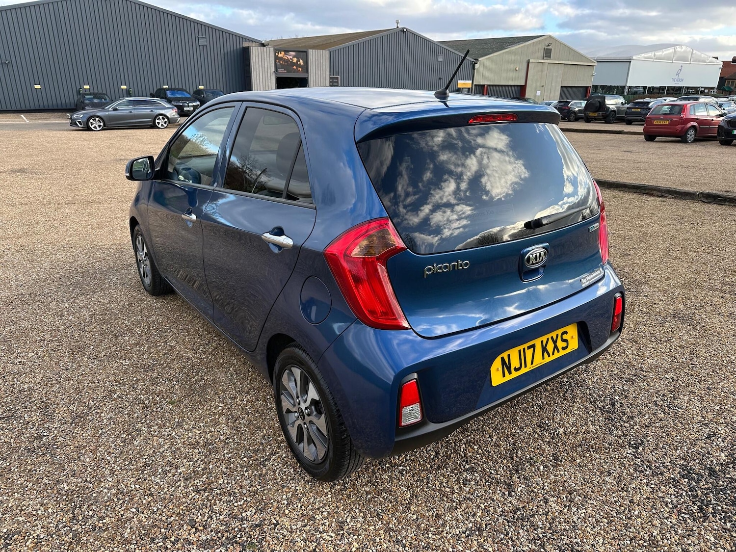 Used Kia Picanto 2017 for sale - 77050057: Photo 4