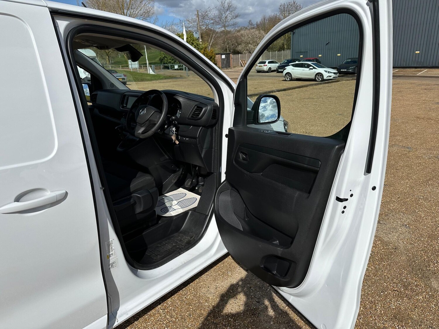 Used Vauxhall Vivaro 2023 for sale - 78019411: Photo 17