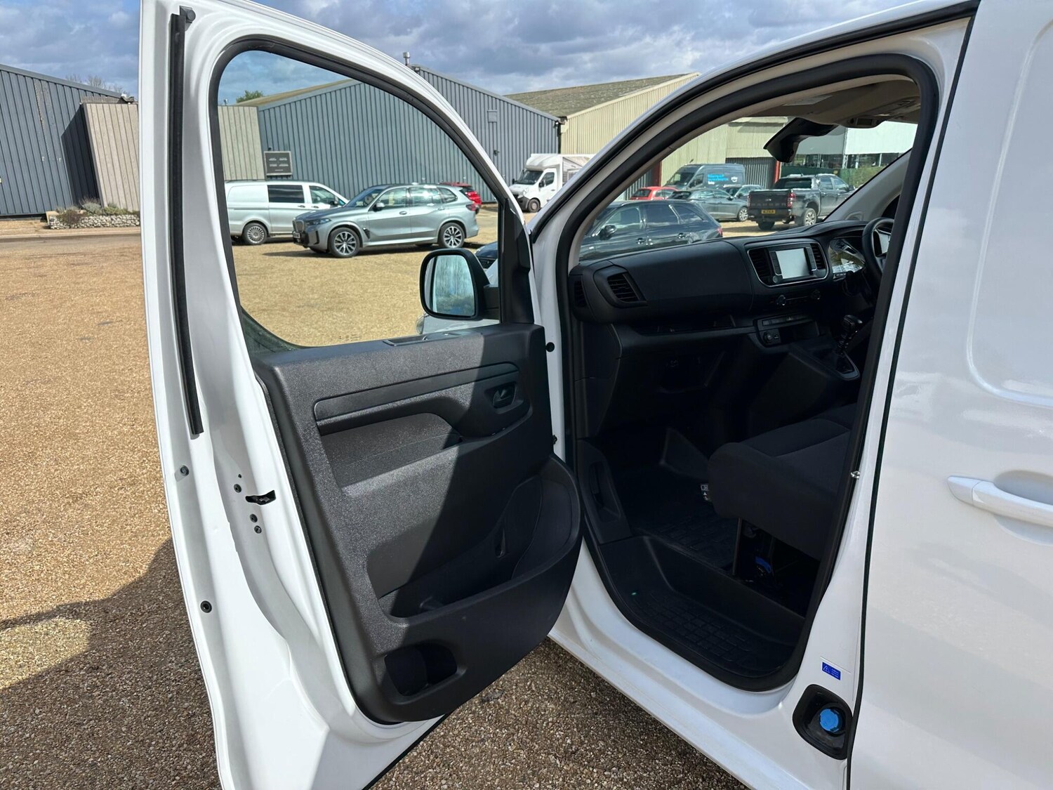 Used Vauxhall Vivaro 2023 for sale - 78019411: Photo 18