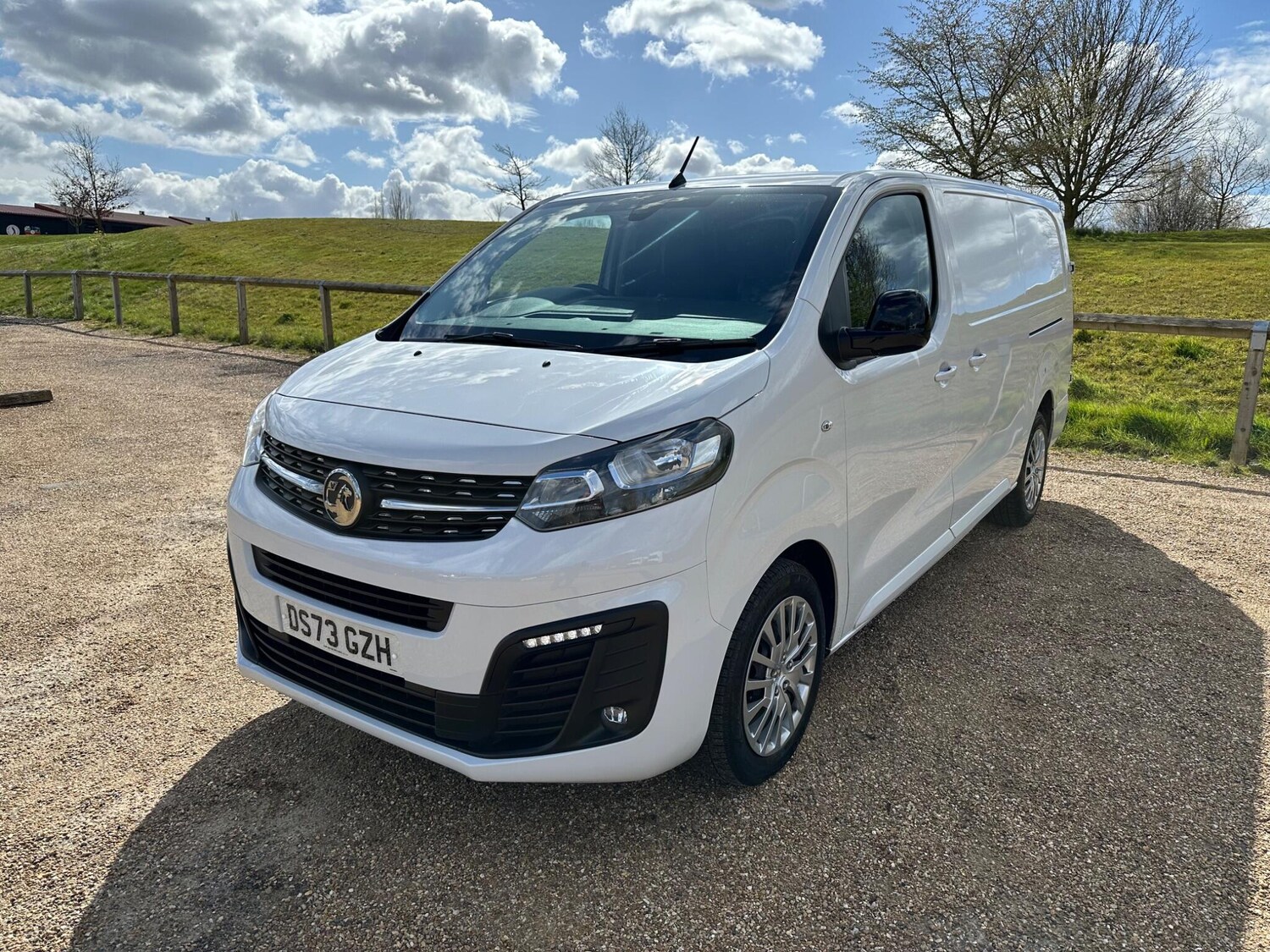 Used Vauxhall Vivaro 2023 for sale - 78019411: Photo 3