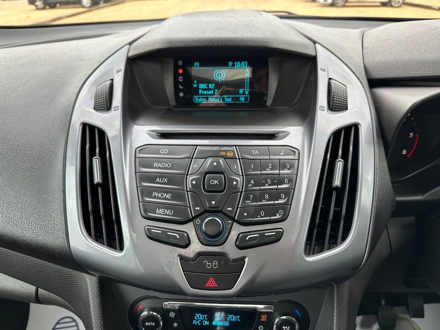 Used Ford Grand Tourneo Connect 2015 for sale - 76389131: Photo 20