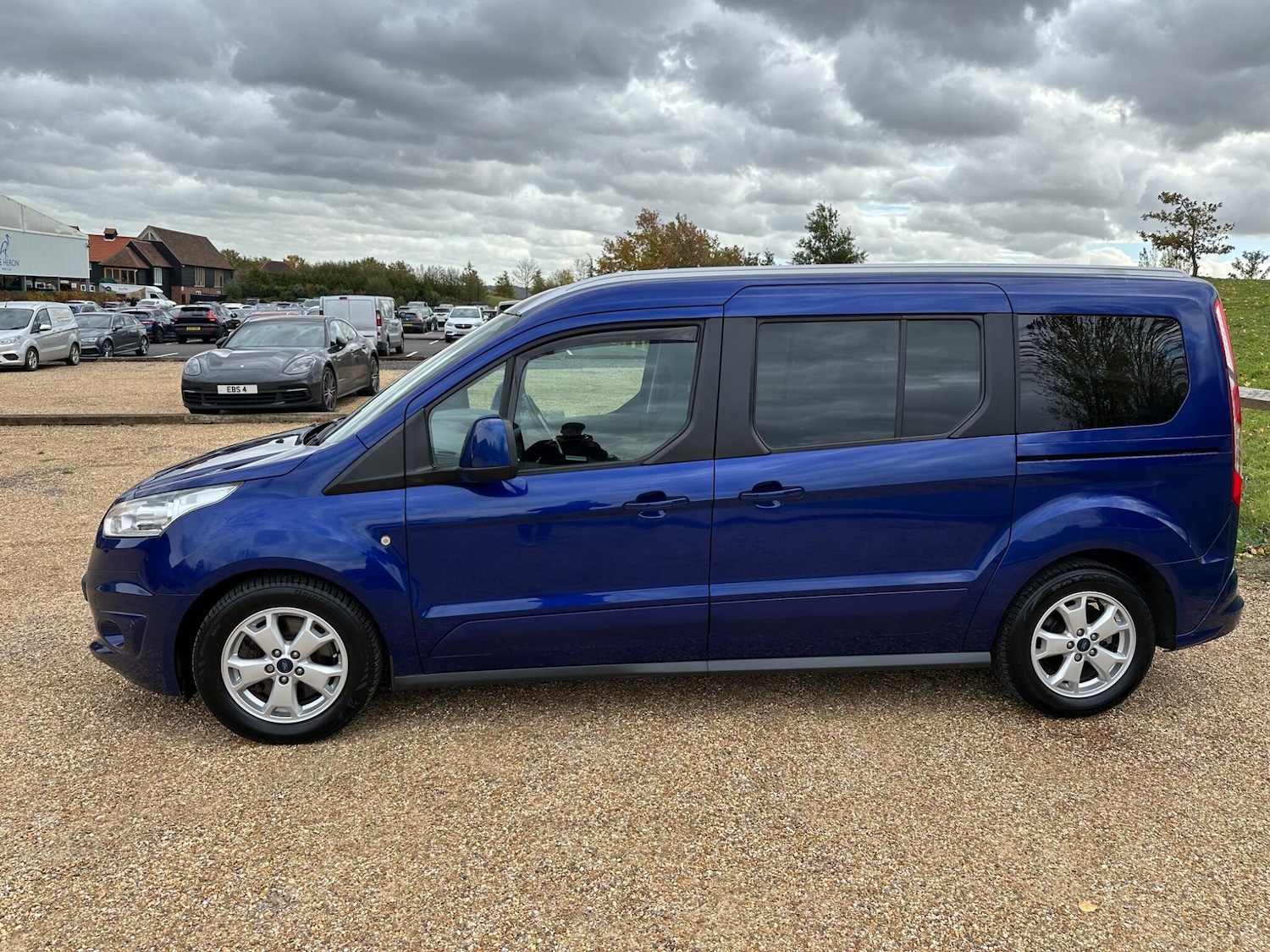 Used Ford Grand Tourneo Connect 2015 for sale - 76389131: Photo 5