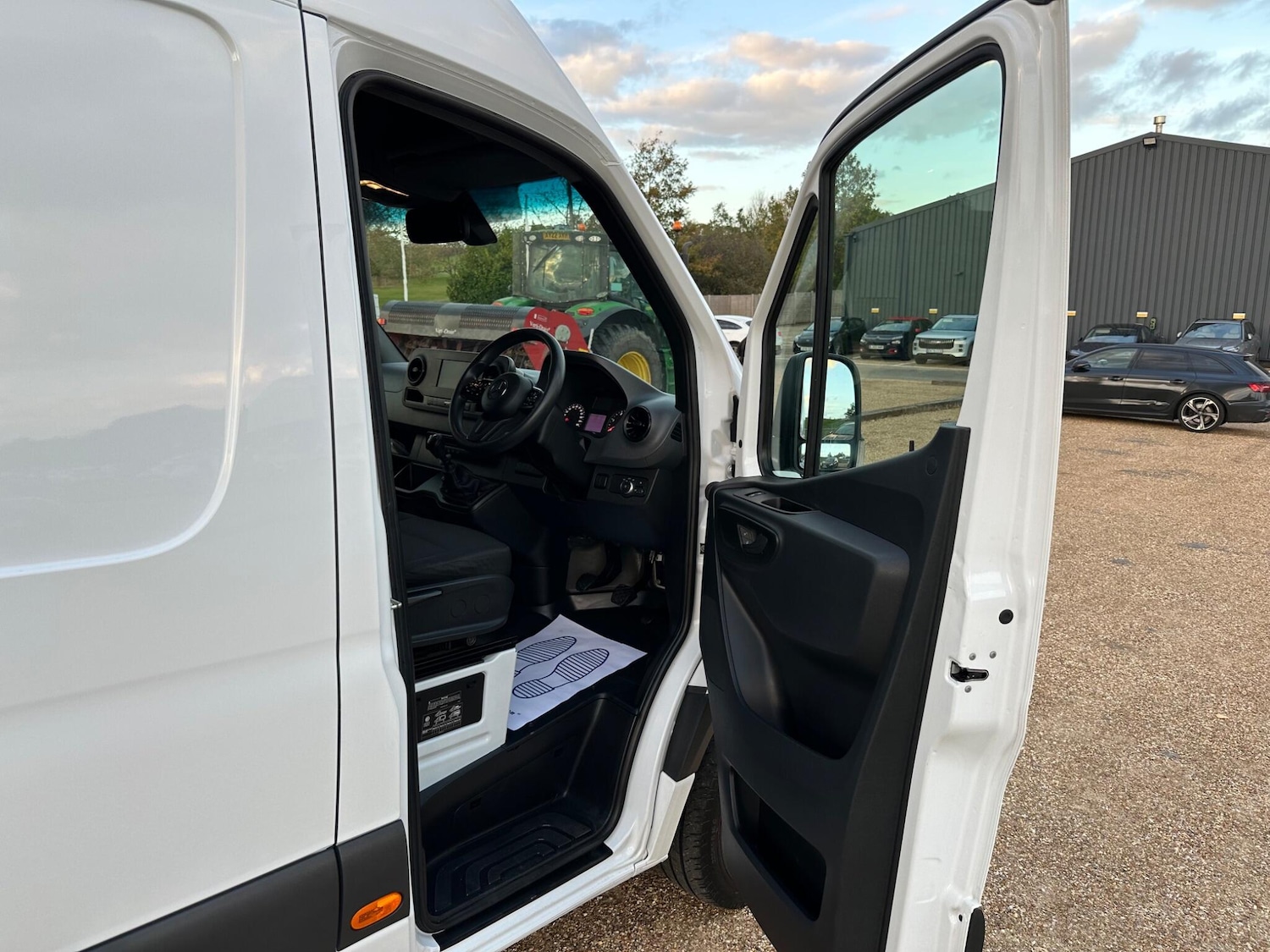 Used Mercedes-Benz Sprinter 2023 for sale - 76995396: Photo 17