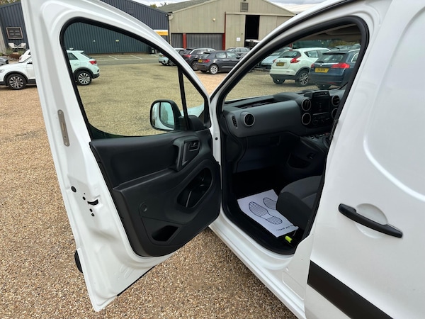 Used Peugeot Partner 2017 for sale - 76283503: Photo 15