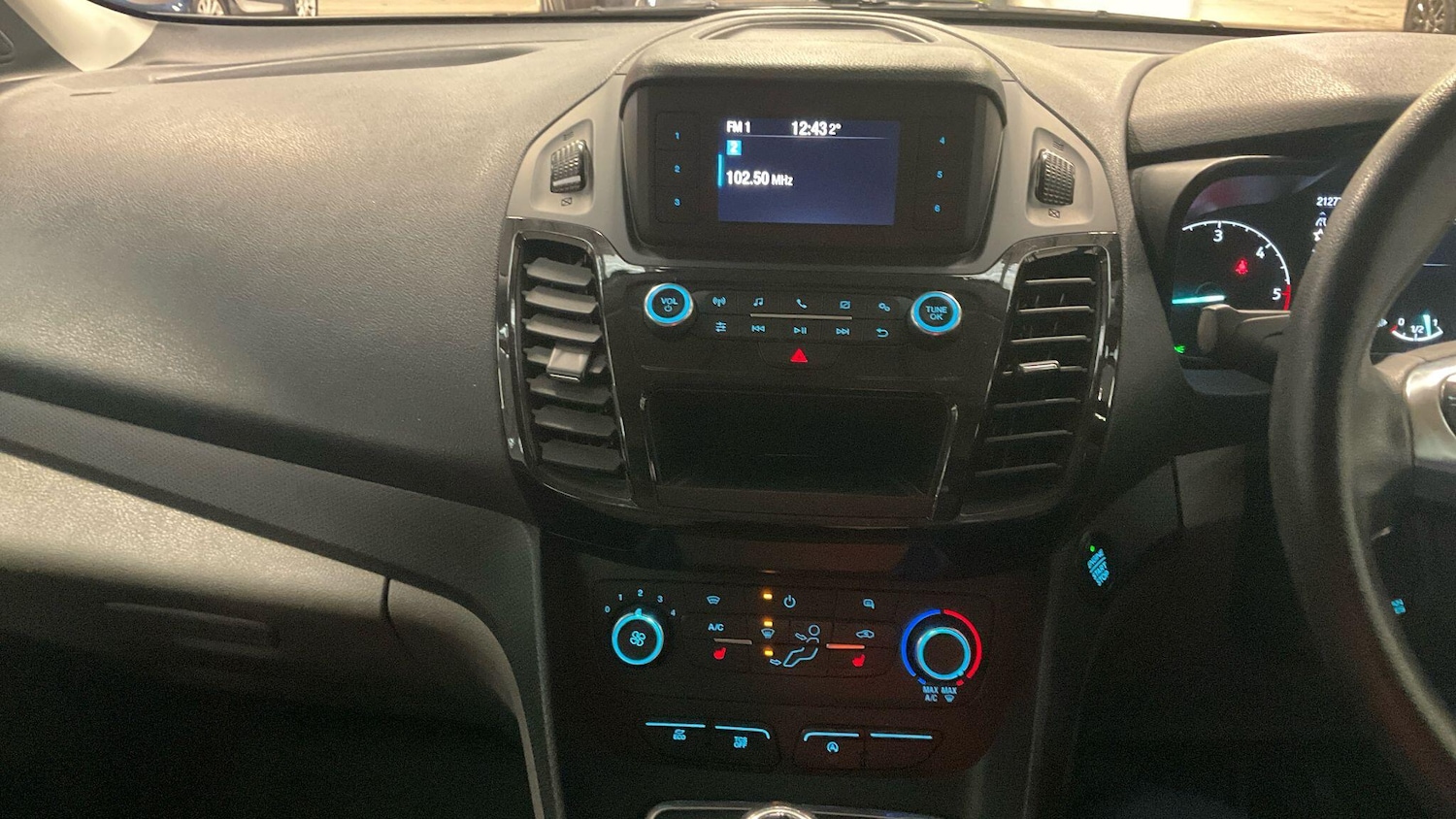 Used Ford Transit Connect 2024 for sale - 77496601: Photo 4