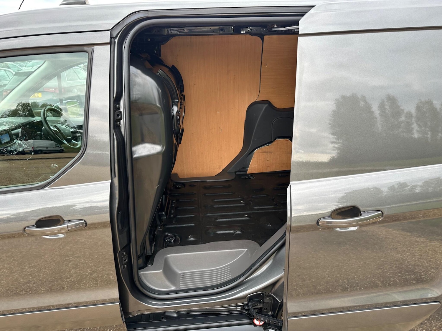 Used Ford Transit Connect 2021 for sale - 76084728: Photo 18