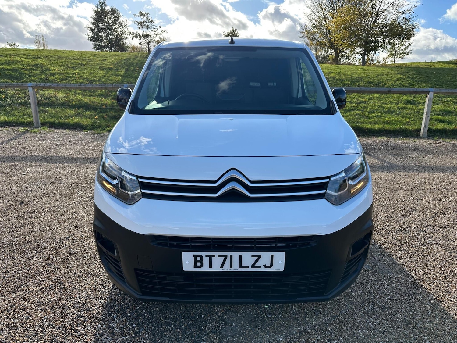 Used Citroen Berlingo 2021 for sale - 76326336: Photo 2