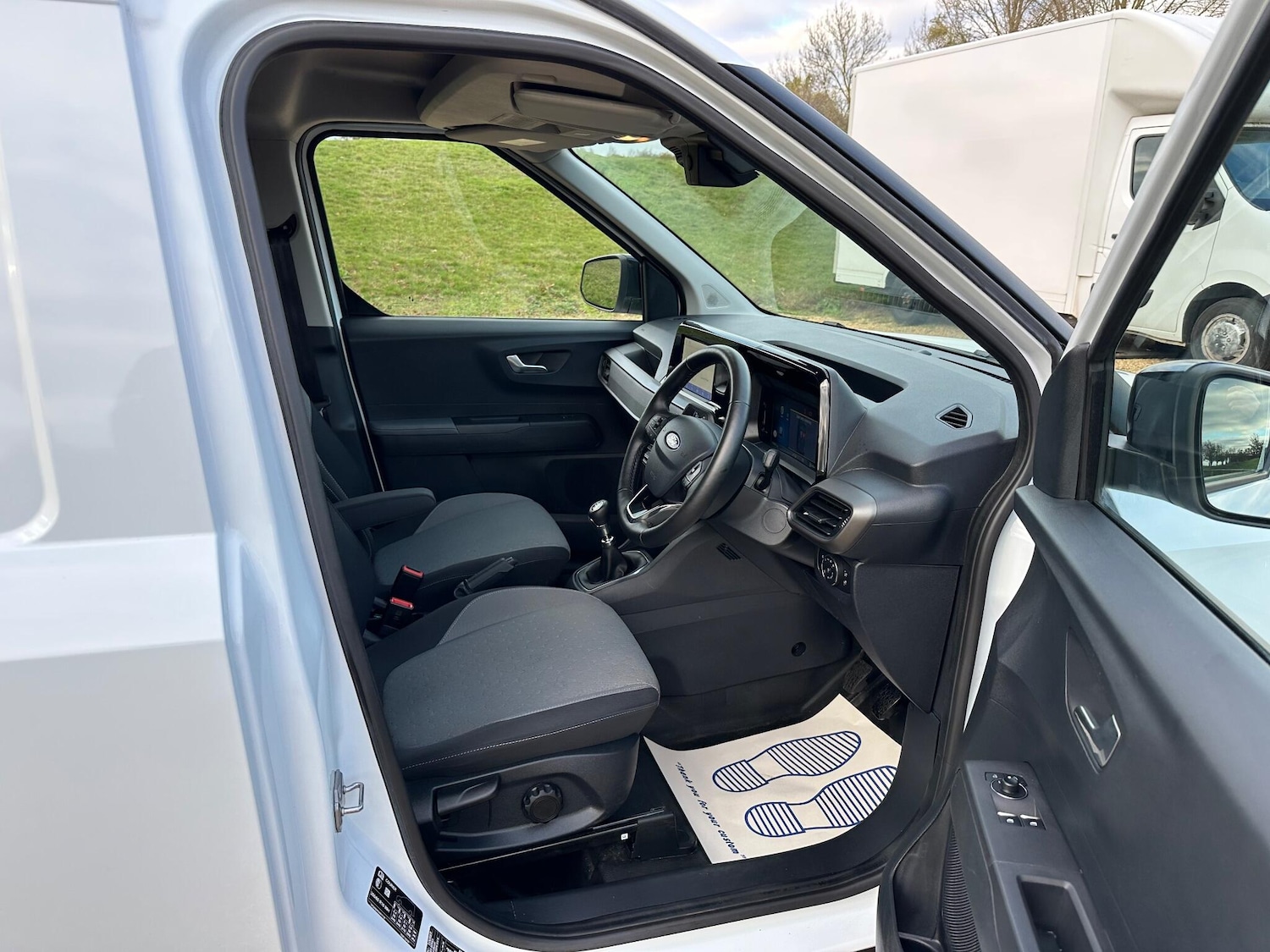 Used Ford Transit Courier 2024 for sale - 76573297: Photo 9